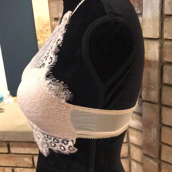 NWT Beige Lace High Neck Bralette One Size - Picture 2 of 3